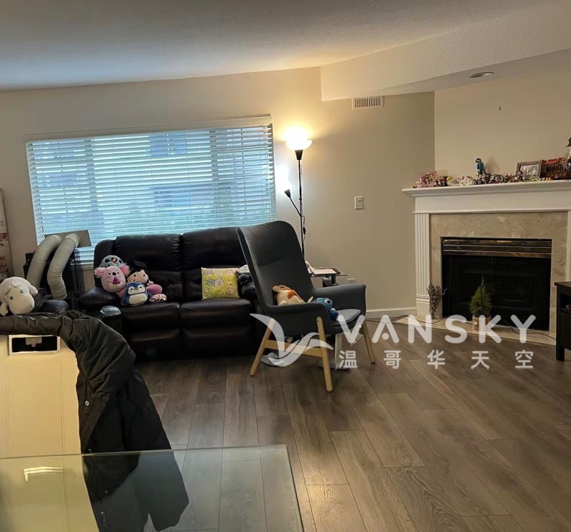 250324162820_2nd floor living room-2.jpg